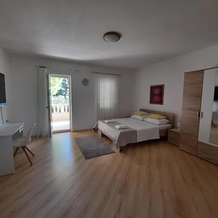 Apartmani Sruk Sukošan Extérieur photo