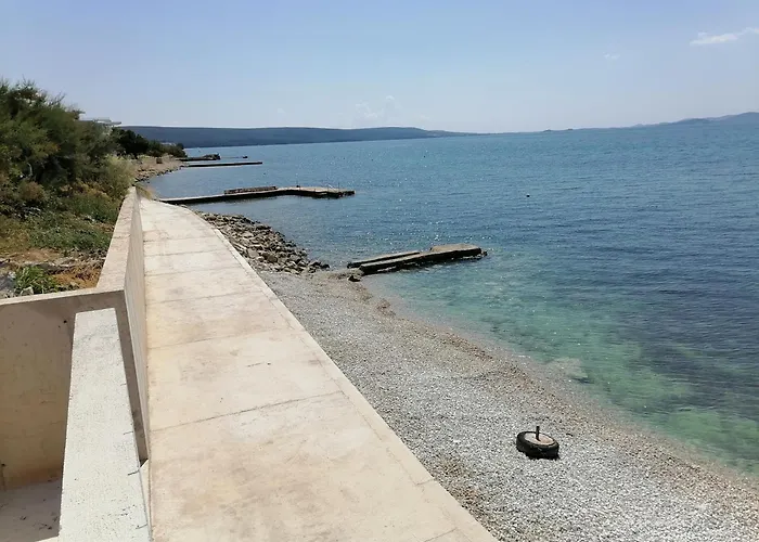 Apartmani Sruk